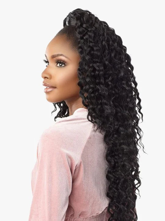 Sensationnel UD 12 Long-length style in thin and Unique, separated crimp curl style with natural layer to give volume.